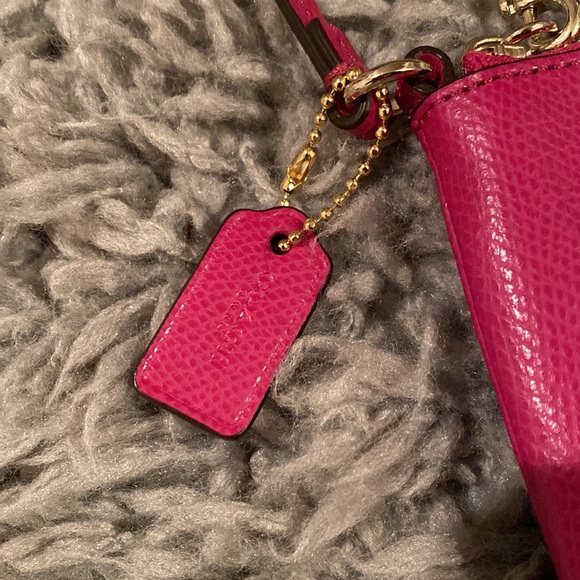 Coach wallet ! - Picture 2 of 5